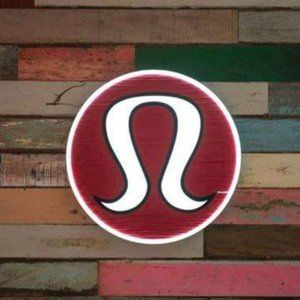 ISO!!!!!!!!!!!!!!!!!!!Lululemon